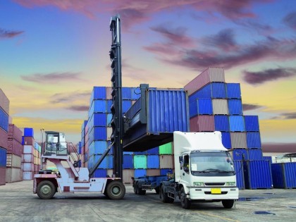 Terminales portuarias y ferroviarias