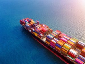 El transporte mundial de contenedores podría recuperar un 7% de capacidad si se asegura la paz en Oriente Medio