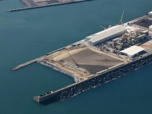 El puerto de Bilbao se dota de un nuevo muelle y gana 50.000 m2